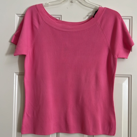 🌸SALE🌸BEAUTIFUL PINK SHORT SLEEVE TOP - Picture 2 of 4